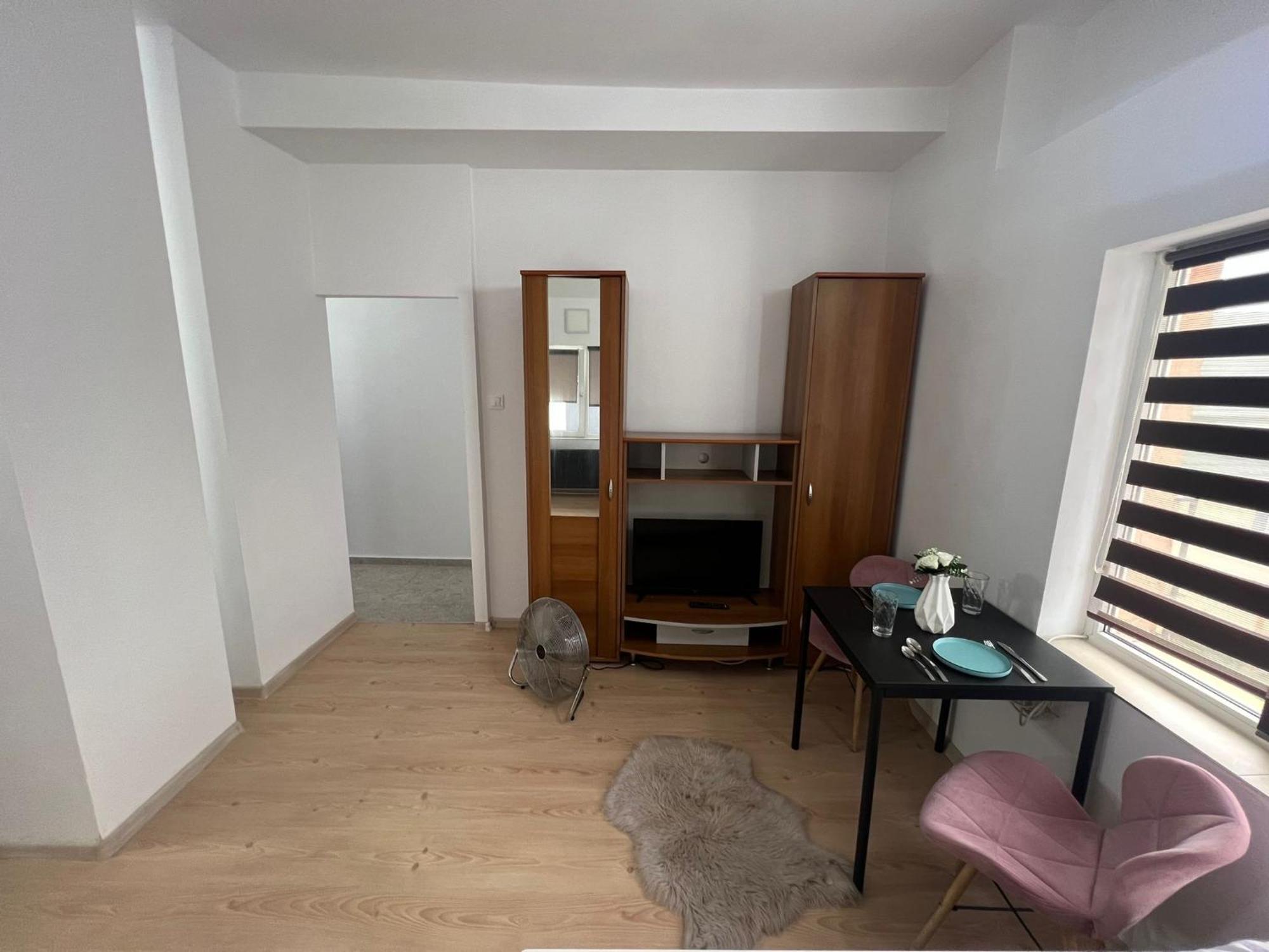 克卢日-纳波卡Compact House公寓 外观 照片